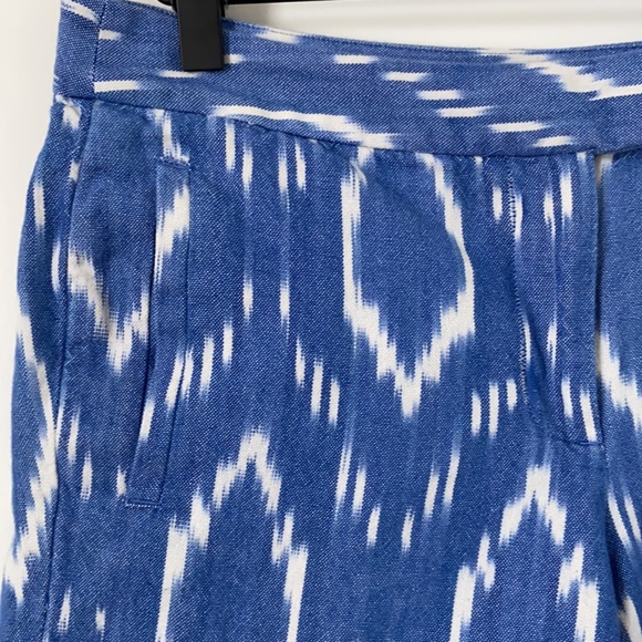 J Crew shorts blue and white Ikat pattern size 4 - Picture 2 of 7